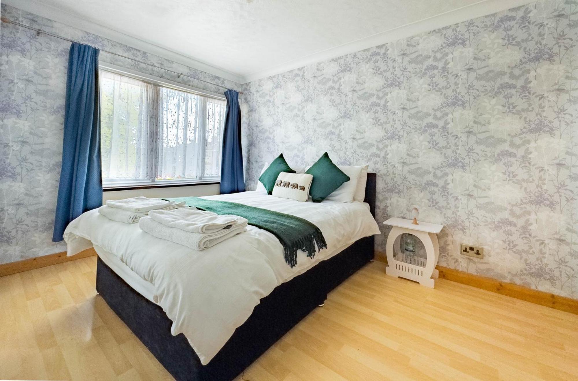 Morden Holiday Basildon  Buitenkant foto